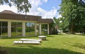 3 dormitorio casa de pueblo 221 m² en Tamarac, Estados Unidos. $675 000