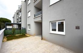 2 dormitorio piso 63 m² en Peroj, Croacia. 280 000 €