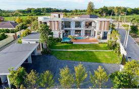5 dormitorio villa 1200 m² en Pattaya, Tailandia. $2 054 000