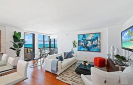 1-dormitorio apartamentos en condominio 74 m² en Miami Beach, Estados Unidos. $900 000