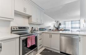 7 dormitorio piso en North York, Canadá. C$785 000