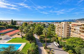 4 dormitorio piso en Antibes, Francia. 840 000 €