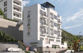 10-dormitorio apartamentos en edificio nuevo 684 m² en Petrovac, Montenegro. 850 000 €