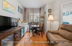 4 dormitorio piso en North York, Canadá. C$730 000