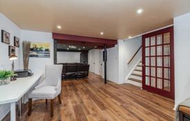 8 dormitorio casa de pueblo en Etobicoke, Canadá. C$1 655 000