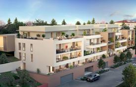 New residential complex with apartments and villas en Saint-Raphael, Francia. de 313 000 €