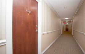 5 dormitorio piso en Scarborough, Canadá. C$708 000