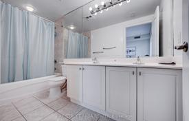 6 dormitorio piso en North York, Canadá. C$1 236 000