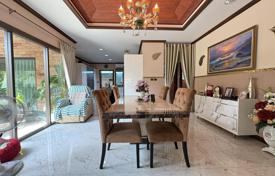3 dormitorio villa 151 m² en Pattaya, Tailandia. $373 000