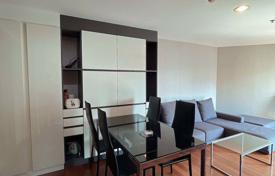 2-dormitorio apartamentos en condominio en Huai Khwang, Tailandia. $206 000