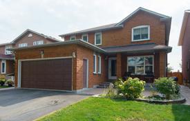Casa de pueblo – Etobicoke, Toronto, Ontario,  Canadá. C$1 556 000