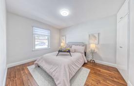 8 dormitorio casa de pueblo en North York, Canadá. C$1 564 000