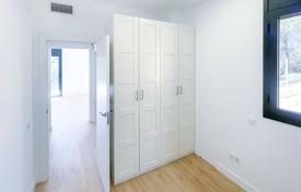 Moderna casa de obra nueva en urbanización Lloret Residencial. 298 000 €