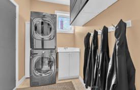8 dormitorio casa de pueblo en North York, Canadá. C$2 402 000