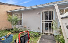 2 dormitorio casa de pueblo 95 m² en Miami Gardens, Estados Unidos. 245 000 €