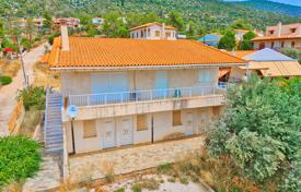 3 dormitorio casa de pueblo 247 m² en Peloponeso, Grecia. 320 000 €