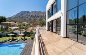 4 dormitorio chalet 350 m² en Denia, España. 1 370 000 €