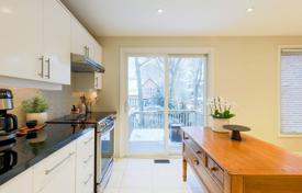 4 dormitorio casa de pueblo en Scarborough, Canadá. C$1 413 000