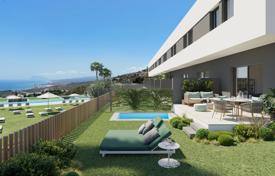 6 dormitorio adosado 110 m² en Manilva, España. 527 000 €