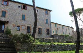 Castillo – Montegabbione, Umbria, Italia. 900 000 €