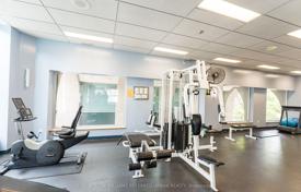 4 dormitorio piso en Yonge Street, Canadá. C$859 000