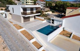 6 dormitorio casa de pueblo 191 m² en Sibenik-Knin, Croacia. 1 600 000 €