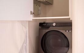 2-dormitorio apartamentos en condominio en Bangkok, Tailandia. $3 060  por semana