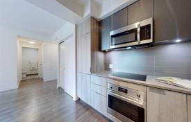 4 dormitorio piso en Saint Clair Avenue West, Canadá. C$695 000