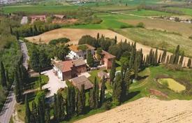 Villa – Sinalunga, Toscana, Italia. 2 900 000 €