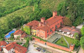 25 dormitorio castillo 2500 m² en Saluzzo, Italia. Price on request
