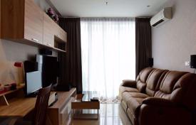 1-dormitorio apartamentos en condominio en Huai Khwang, Tailandia. $121 000