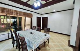 4 dormitorio villa 568 m² en Pattaya, Tailandia. $377 000