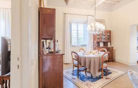 4 dormitorio villa 350 m² en Lucca, Italia. 1 250 000 €