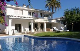 Villa – Puerto Banús, Andalucía, España. $5 000  por semana