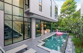 3 dormitorio villa 350 m² en Si Sunthon, Tailandia. $456 000