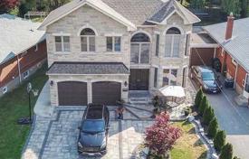 Casa de pueblo – Scarborough, Toronto, Ontario,  Canadá. C$2 502 000
