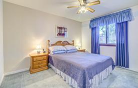 7 dormitorio casa de pueblo en Scarborough, Canadá. C$1 308 000