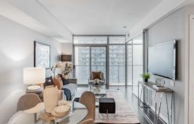 1 dormitorio piso en The Queensway, Canadá. C$858 000