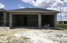 Casa de pueblo – Cape Coral, Florida, Estados Unidos. $520 000