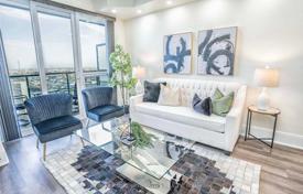 4 dormitorio piso en North York, Canadá. C$804 000