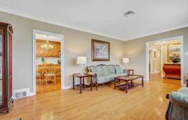 5 dormitorio casa de pueblo en North York, Canadá. C$1 574 000