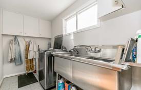 4 dormitorio casa de pueblo en North York, Canadá. C$1 328 000