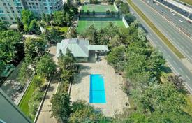 6 dormitorio piso en Scarborough, Canadá. C$736 000