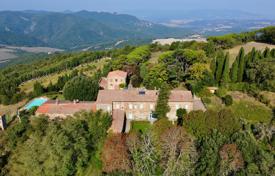 40 dormitorio finca rústica 944 m² en Pomarance, Italia. 2 500 000 €