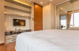 1-dormitorio apartamentos en condominio en Khlong Toei, Tailandia. $375 000