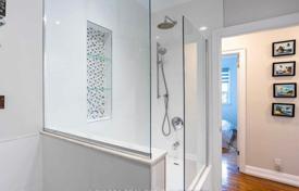 8 dormitorio casa de pueblo en Etobicoke, Canadá. C$2 271 000