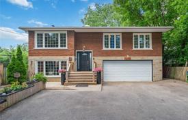 4 dormitorio casa de pueblo en Scarborough, Canadá. C$1 266 000