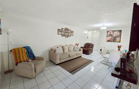 2-dormitorio apartamentos en condominio 93 m² en Miami, Estados Unidos. $375 000