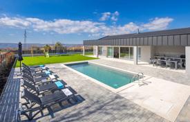 3 dormitorio casa de pueblo 203 m² en Raša, Croacia. 747 000 €