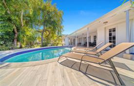 Villa – Aventura, Florida, Estados Unidos. 714 000 €